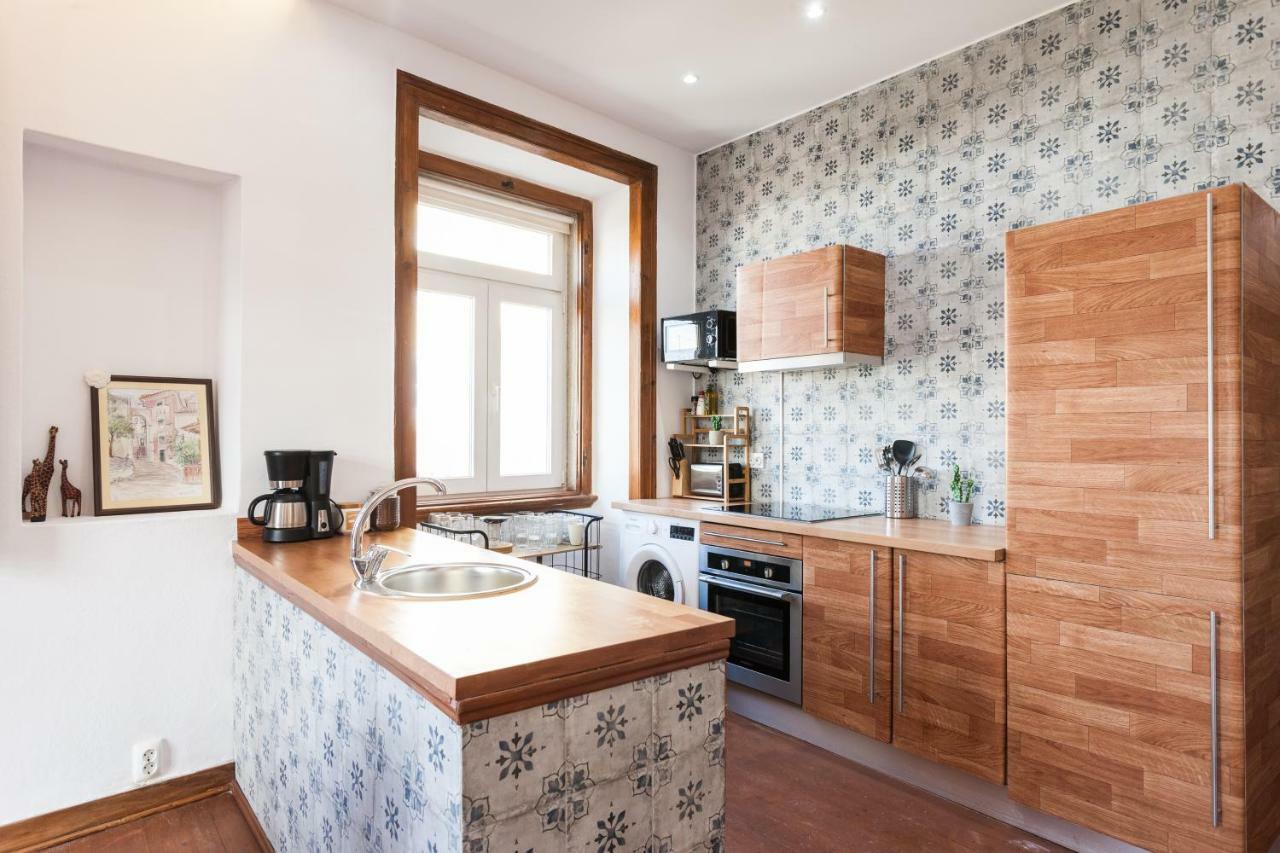 Rossio Vintage Two-Bedroom Apartment - By Lu Holidays Lisbon Luaran gambar