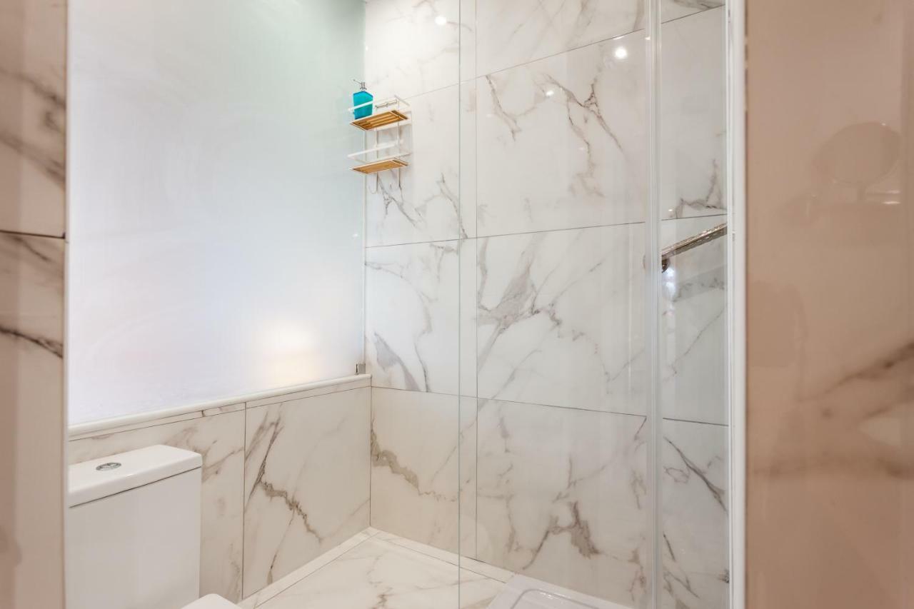 Rossio Vintage Two-Bedroom Apartment - By Lu Holidays Lisbon Luaran gambar