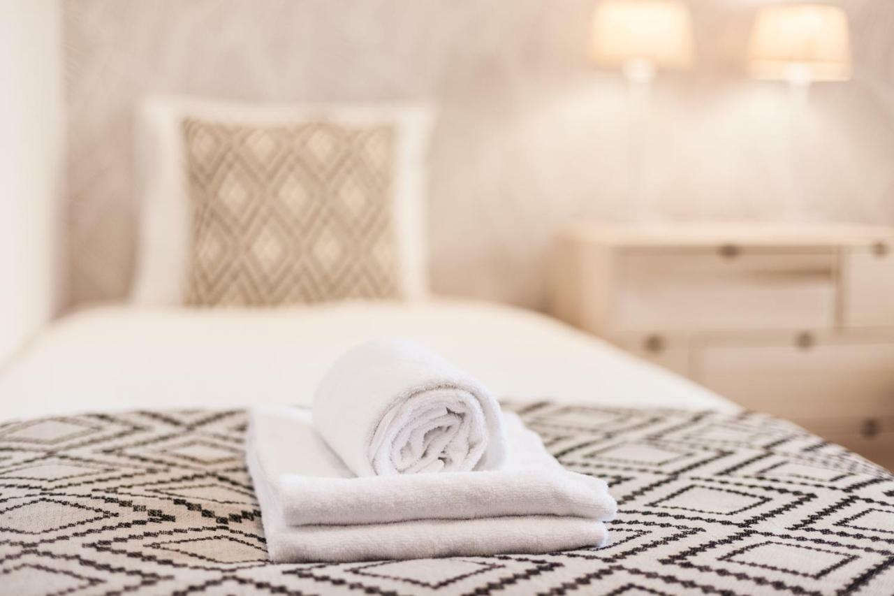 Rossio Vintage Two-Bedroom Apartment - By Lu Holidays Lisbon Luaran gambar
